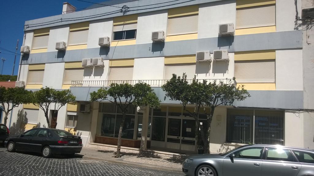 Residencial Gabriel Hotel Santiago do Cacem Ngoại thất bức ảnh